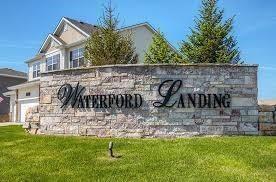109 Waterford Landing 8 Ave, Urbandale, IA 50323