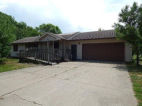 504 SW 6th St, Stuart, IA 50250 photo 1