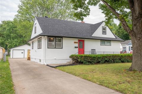 3920 40th St, Des Moines, IA 50310 photo 1