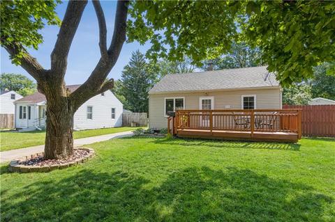 3915 57th St, Des Moines, IA 50310 photo 1