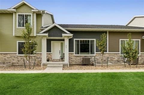 573 Spring Crest Ln, Waukee, IA 50263 photo 1
