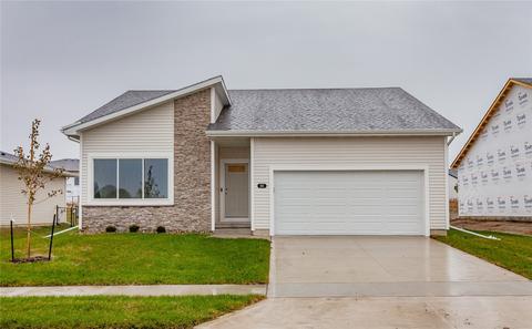 85 Bailey Cir, Waukee, IA 50263