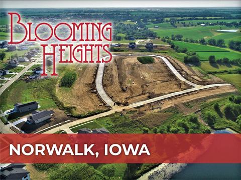 2212 Green Leaf Cir, Norwalk, IA 50211