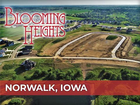 2275 Green Leaf Cir, Norwalk, IA 50211