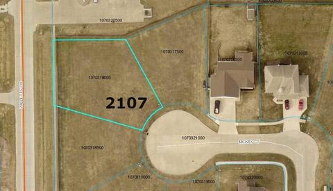2107 Mckay Ct, Knoxville, IA 50138