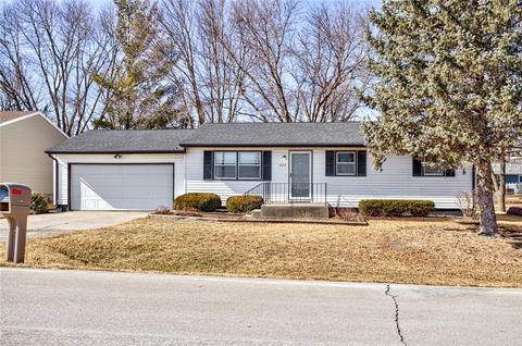 624 18th Street Pl, Nevada, IA 50201 photo 1