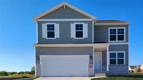 2492 SE Fox Valley Dr, West Des Moines, IA 50265