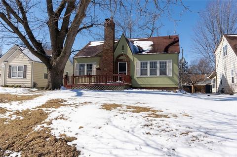 2410 40th Pl, Des Moines, IA 50310 photo 1