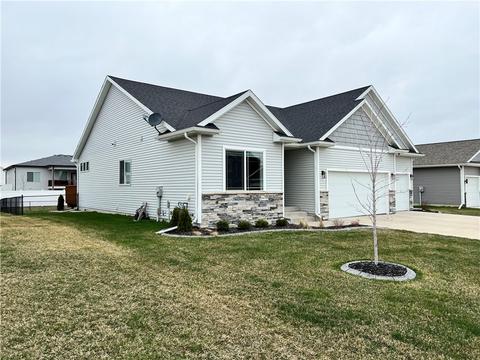 830 8th St, Waukee, IA 50263 photo 1