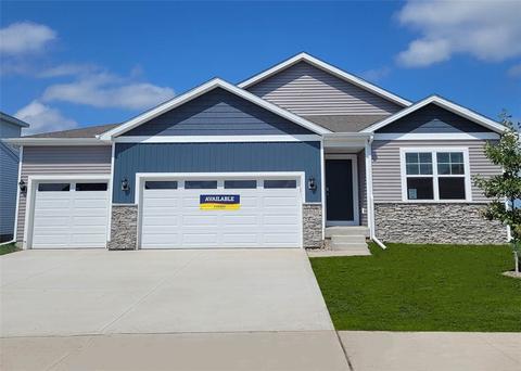 1037 25th St SE, Altoona, IA 50009