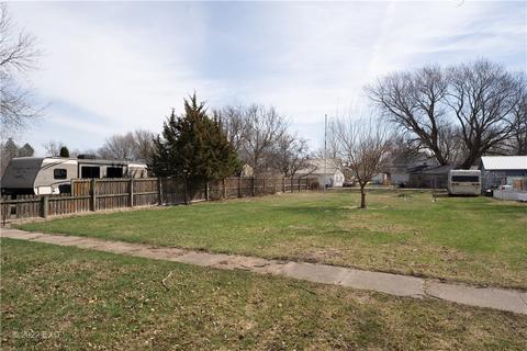 513 S Harrison St, Stuart, IA 50250 photo 1