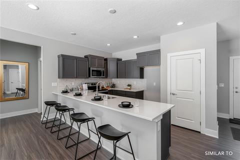 9405 Bellflower Ln, Norwalk, IA 50211