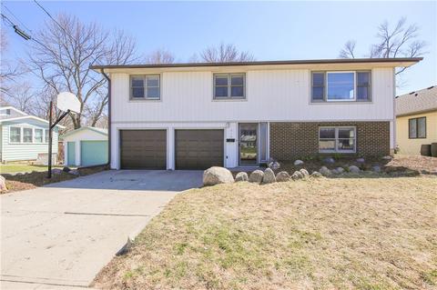 910 C Ave, Nevada, IA 50201 photo 1
