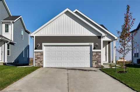 1147 NW Yorktown Dr, Waukee, IA 50263