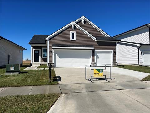 2404 Paine St NE, Bondurant, IA 50035