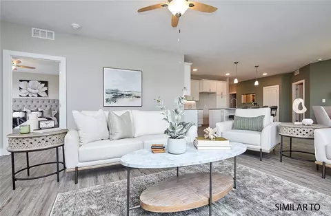 9065 Bishop Dr #303, West Des Moines, IA 50266