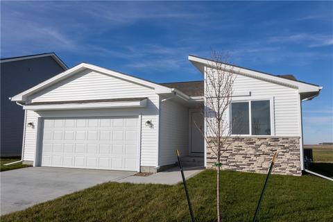 808 3rd St NW, Bondurant, IA 50035