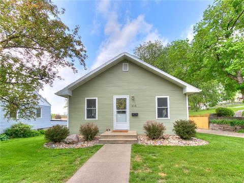 310 E Division St, Colfax, IA 50054 photo 1