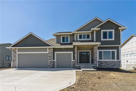 110 NW Hidden Knoll Ave, Waukee, IA 50263