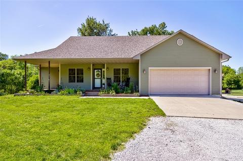 119 5th St, Maxwell, IA 50161 photo 1