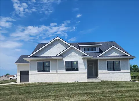 1128 20th Ave SE, Altoona, IA 50009