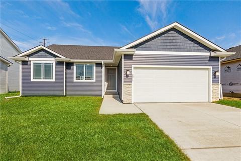 2817 21st St SW, Altoona, IA 50009