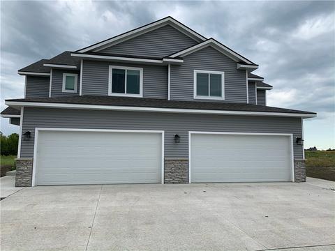 909 Kinney Cir NE, Bondurant, IA 50035