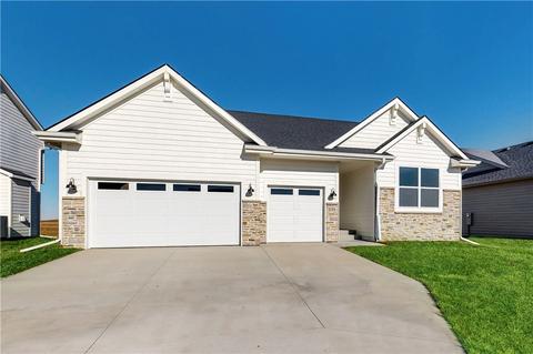 115 NW Valleyview Dr, Waukee, IA 50263
