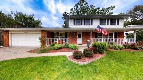 4108 46th St, Des Moines, IA 50310 photo 1