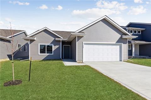 209 NE Adams Ave, Elkhart, IA 50073