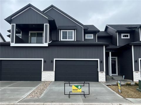 208 NE Country Meadow Ln, Ankeny, IA 50021