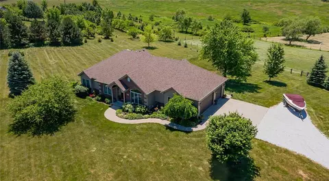 9506 R57 Hwy, Indianola, IA 50125