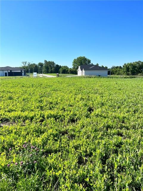 7017 Catalina Ct, Pleasant Hill, IA 50327