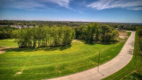 440 Harvest Rd, Pella, IA 50219