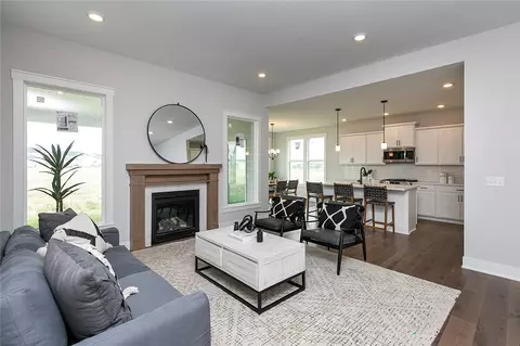 545 NW Stratford Dr, Waukee, IA 50263
