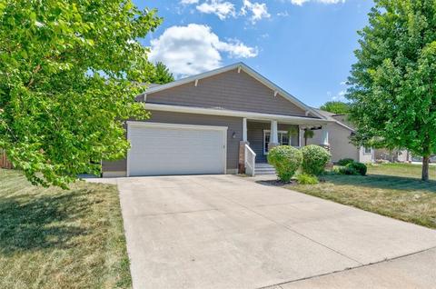 512 Crystal St, Ames, IA 50010 photo 1