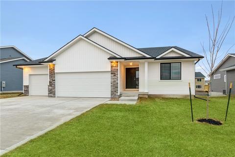 3230 NW 27th Cir, Ankeny, IA 50023