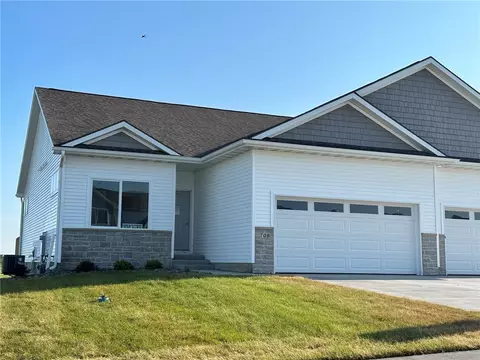 708 3rd St NW, Bondurant, IA 50035