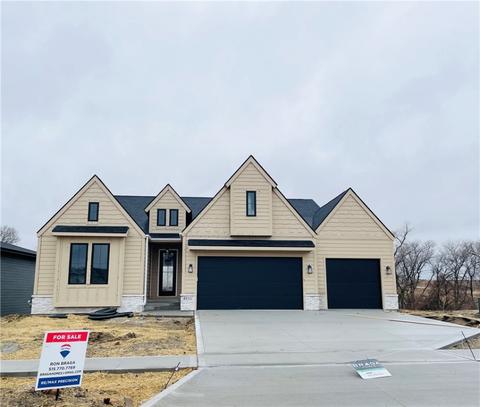1110 Harrington Way, Waukee, IA 50263