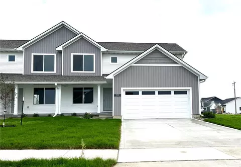 713 3rd St NW, Bondurant, IA 50035