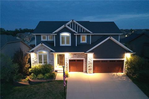 16464 Baxter Dr, Clive, IA 50325 photo 1
