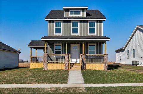 515 Sycamore St, Dallas Center, IA 50063
