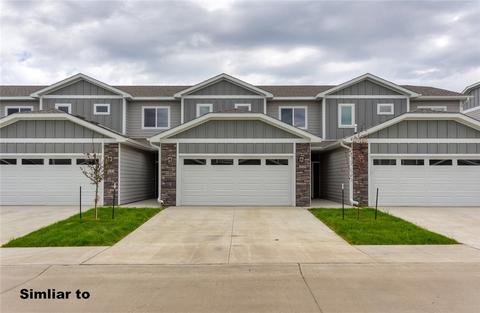 806 Umbra Pl, Norwalk, IA 50211