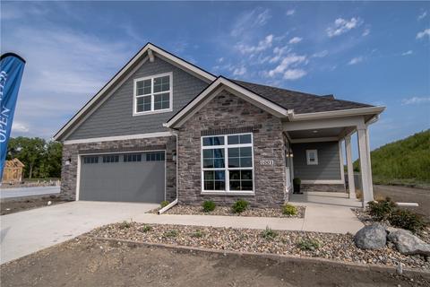1001 NW Creekside Dr, Waukee, IA 50263