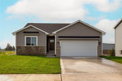 640 Gray Ave, Waukee, IA 50263 photo 1