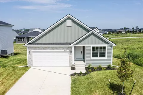 3003 Plum Dr, Norwalk, IA 50211