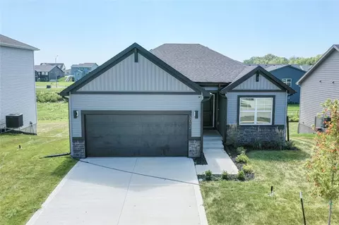 3012 Plum Dr, Norwalk, IA 50211