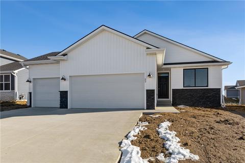 32 NW Pike Cir, Waukee, IA 50263