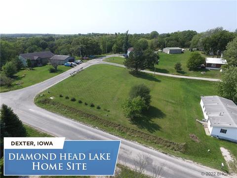 8475 Lakeshore Dr, Dexter, IA 50070