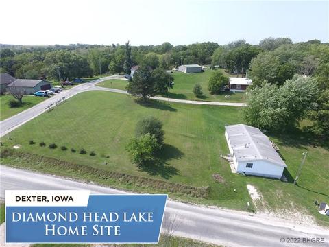 8473 Lakeshore Dr, Dexter, IA 50070